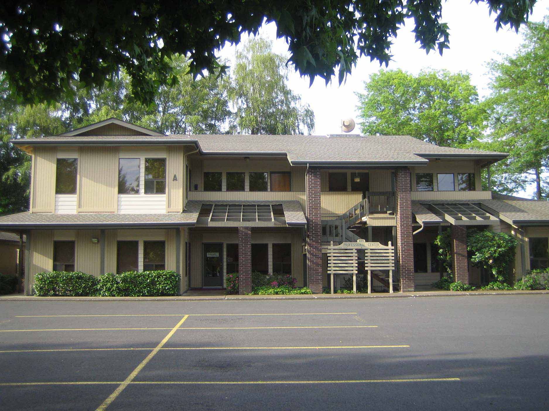 895 Country Club Rd, Eugene, OR à vendre Photo du bâtiment- Image 1 de 1