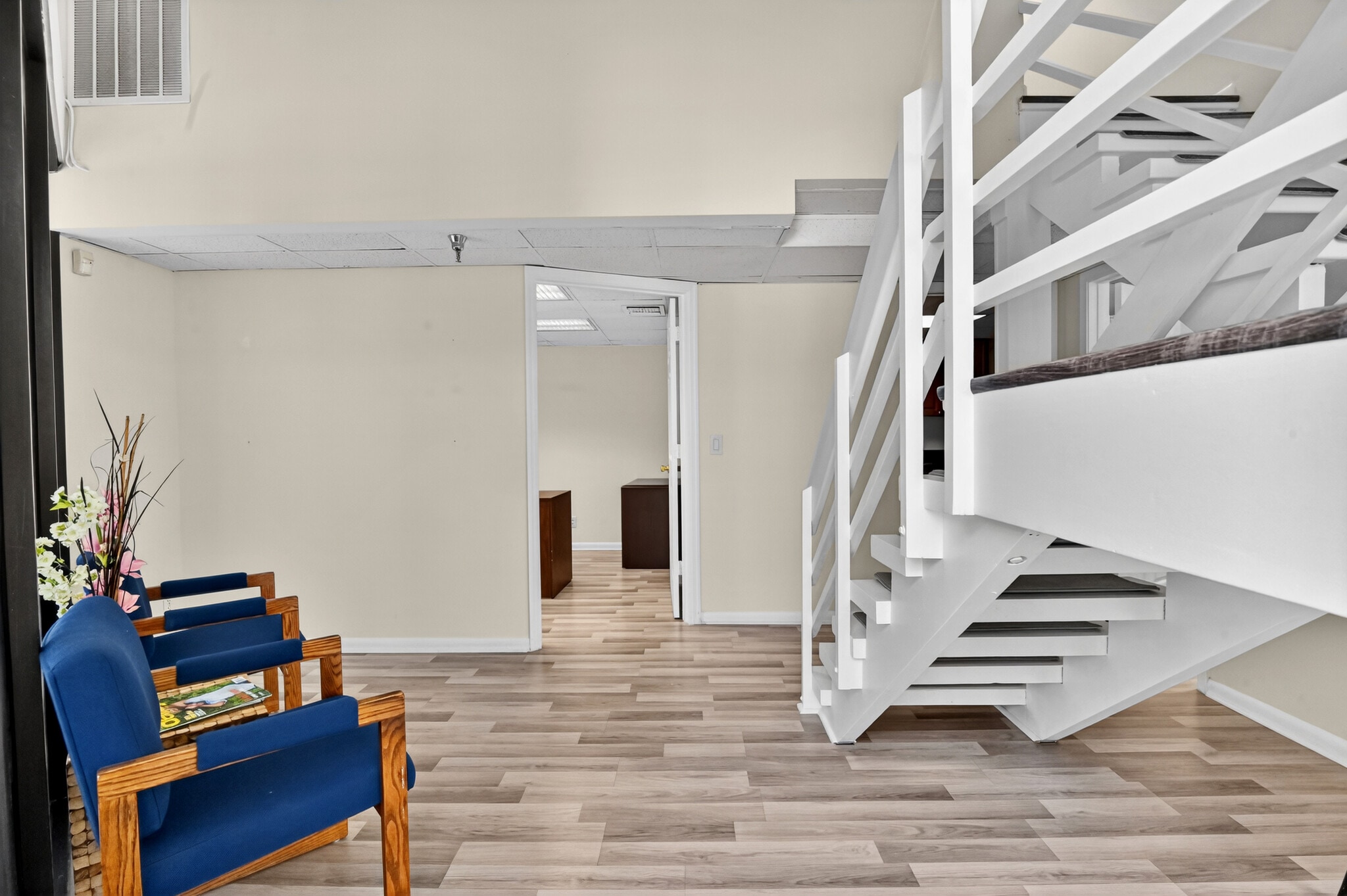 355 NE 5th Ave, Delray Beach, FL for lease Interior Photo- Image 1 of 25