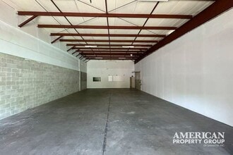 4535-4557 Northgate Ct, Sarasota, FL à louer Photo du bâtiment- Image 2 de 4