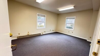 10 Gatehouse Rd, Amherst, MA à louer Photo intérieure- Image 1 de 1