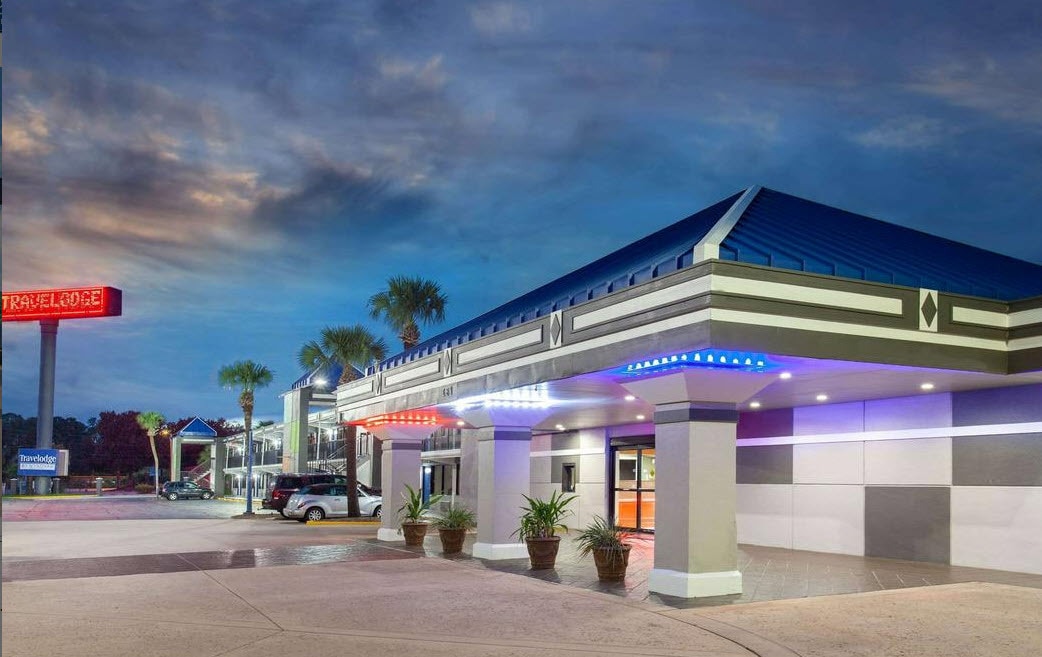 481 Deltona Blvd, Deltona, FL à vendre Photo du bâtiment- Image 1 de 3