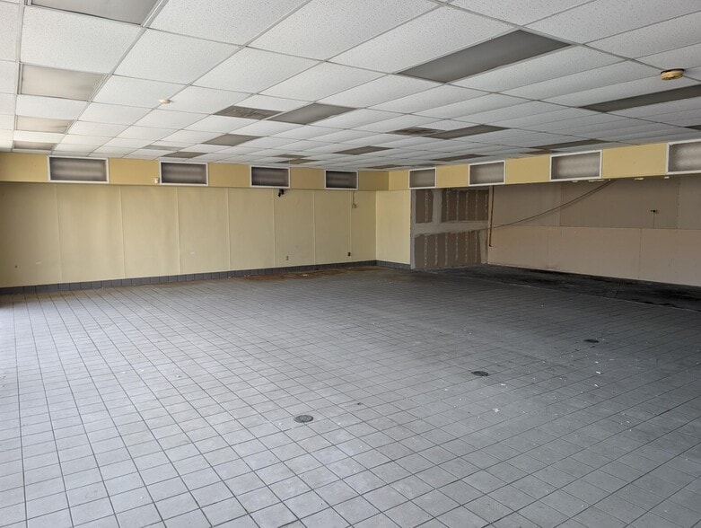 1501-1509 W Beverly Blvd, Montebello, CA for lease - Building Photo - Image 3 of 8