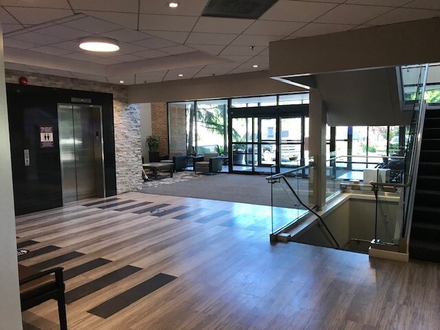 200 E State St, Media, PA à louer - Hall d’entrée - Image 3 de 19