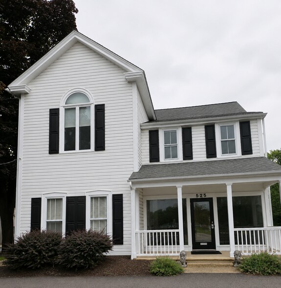525 N Main St, Doylestown, PA à louer - Photo principale - Image 1 de 11