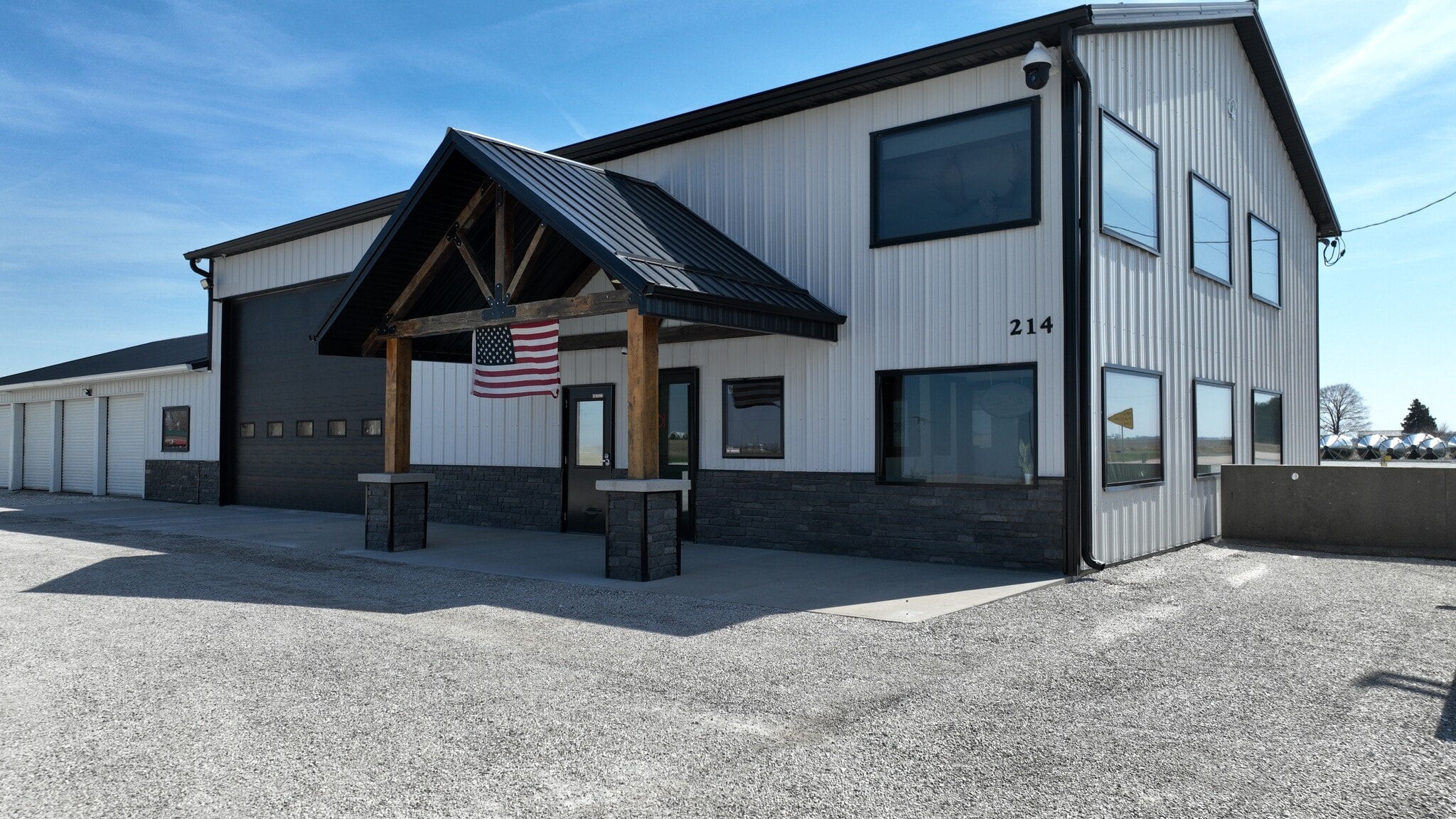 214 S Airport Rd, Washington, IA for sale Primary Photo- Image 1 of 20