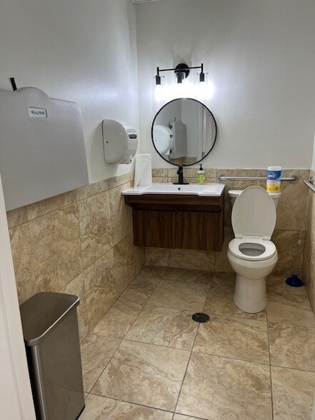 4200 E North St, Greenville, SC for lease - Building Photo - Image 2 of 5