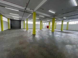 Plus de détails pour Local d'activités, Industriel à louer