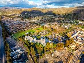 255 W Stanley Ave, Ventura, CA - AÉRIEN  Vue de la carte - Image1