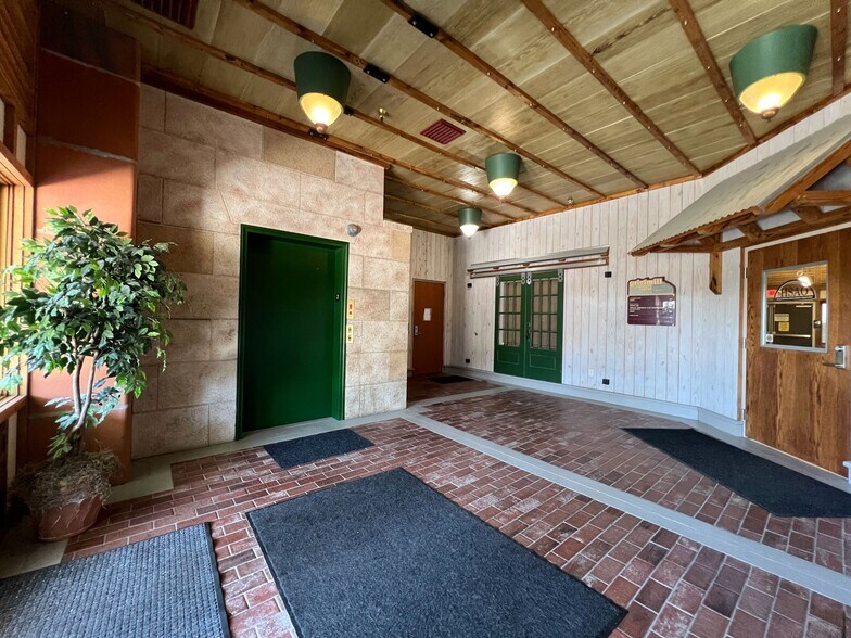 101 Bellevue Rd, Pittsburgh, PA à louer - Photo du bâtiment - Image 3 de 11