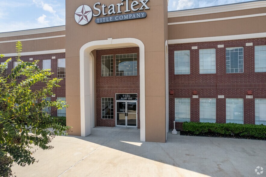 9330 W Broadway St, Pearland, TX à louer - Photo du bâtiment - Image 2 de 27
