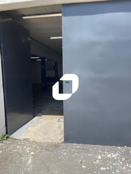 Flex in Romainville for lease - Building Photo - Image 2 of 7
