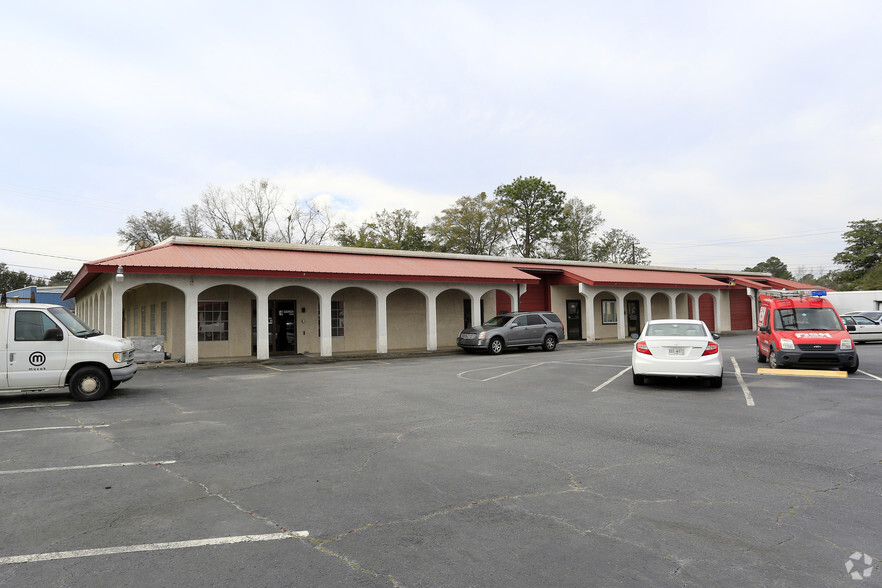 1711 Dean Forest Rd, Savannah, GA for lease - Building Photo - Image 2 of 5