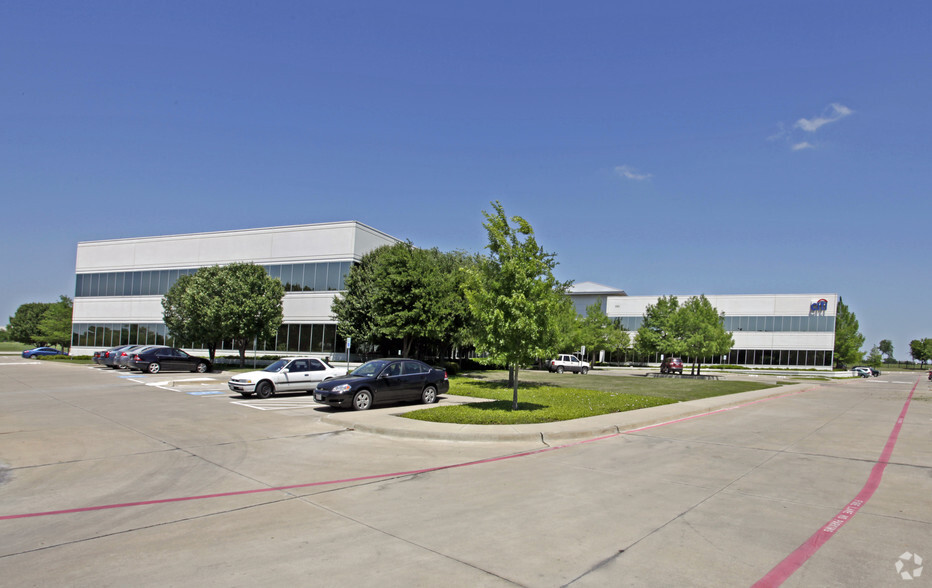 3001 Meacham Blvd, Fort Worth, TX for sale - Building Photo - Image 1 of 1