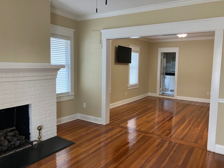 SOHO/Mixed use - office/residential portefeuille de 2 propriétés à vendre sur LoopNet.ca - Photo du bâtiment - Image 3 de 19