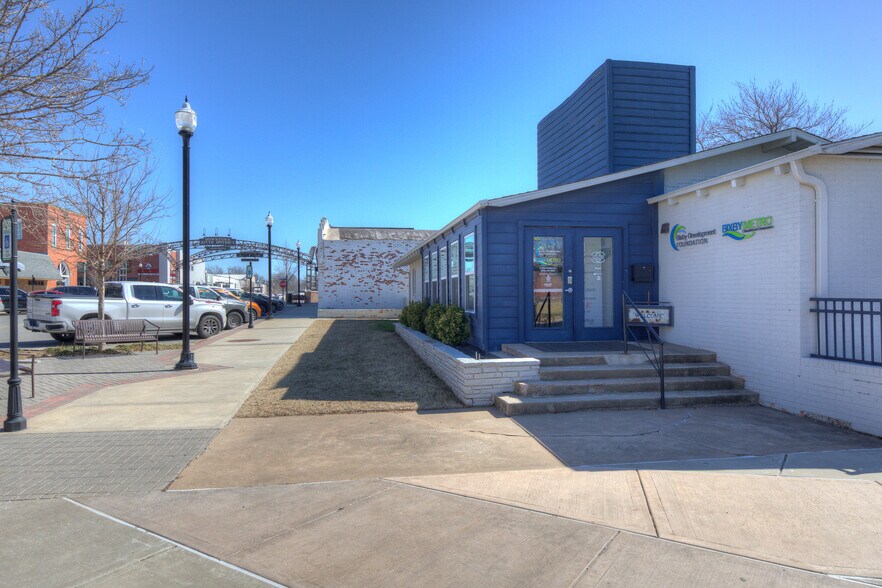 12 W Dawes Ave, Bixby, OK à vendre - Photo du bâtiment - Image 3 de 26