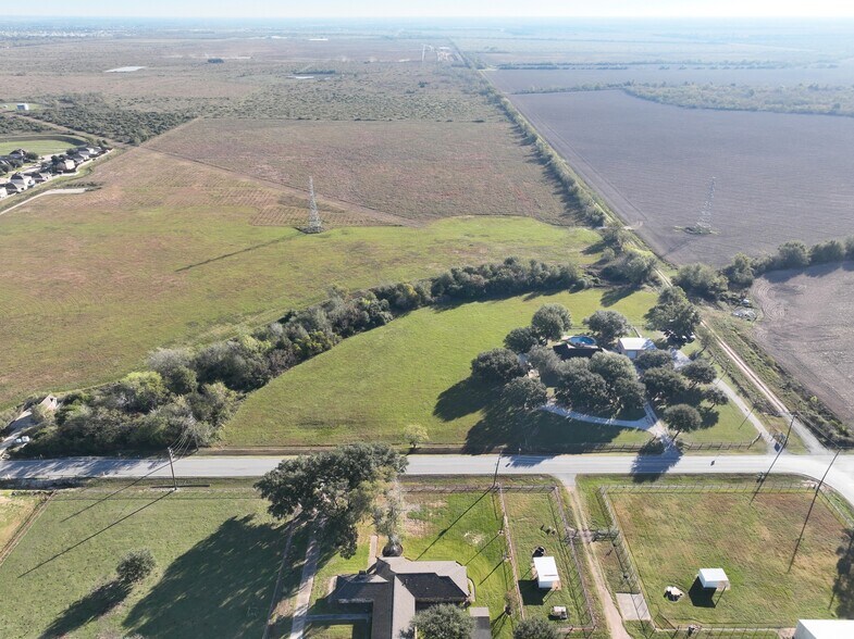 16010 Warren Ranch Rd, Hockley, TX à vendre - Aérien - Image 3 de 11