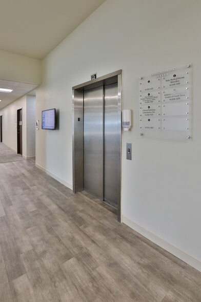 14615 San Pedro Ave, San Antonio, TX for lease - Interior Photo - Image 3 of 19