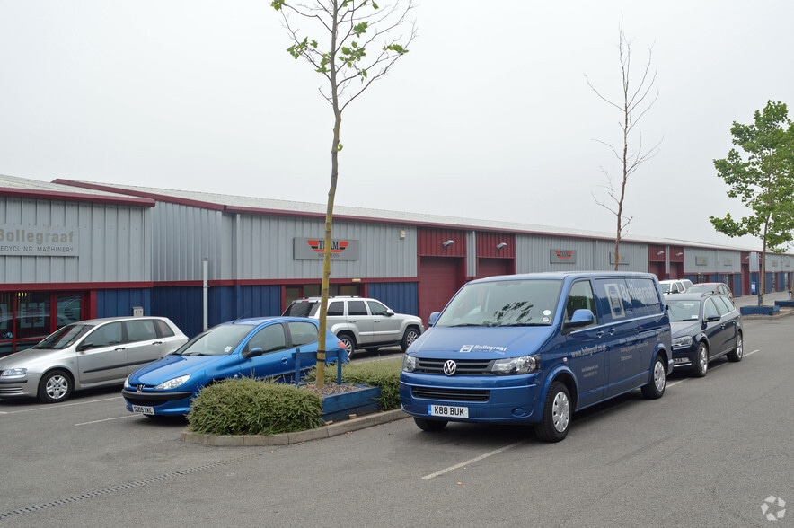 Kimberley Way, Rugeley for lease - Primary Photo - Image 1 of 1