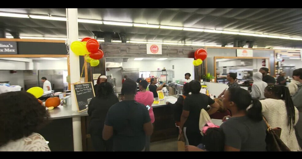 300-360 E Belt Line Rd, DeSoto, TX à louer - Vidéo sur l’inscription commerciale - Image 2 de 13