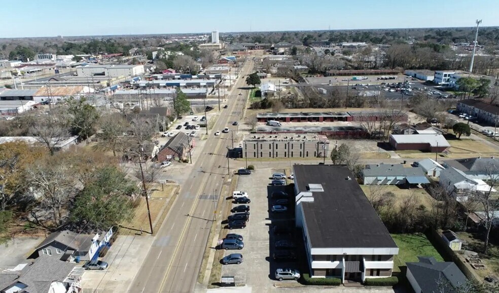4336 North Blvd, Baton Rouge, LA à louer - Aérien - Image 2 de 9