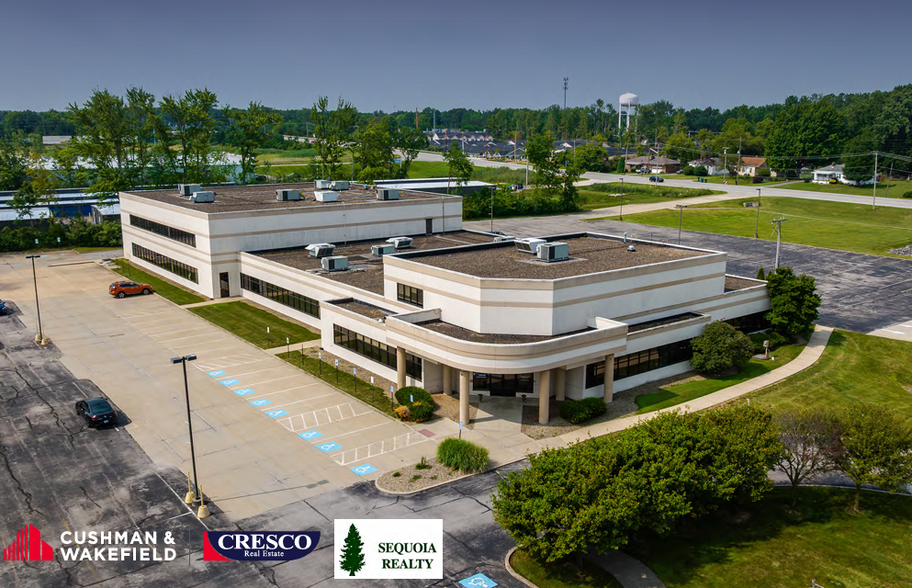 1230 Park Ave, Amherst, OH for sale - Primary Photo - Image 1 of 19