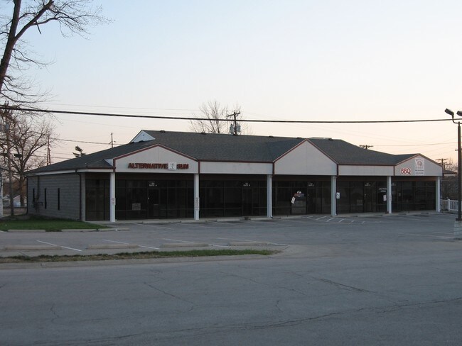 More details for 106 W 2nd St N, Wright City, MO - Retail for Lease