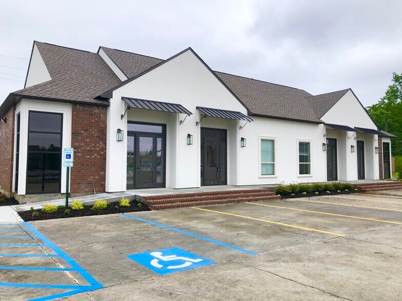 W E Heck, Baton Rouge, LA for lease - Building Photo - Image 2 of 23