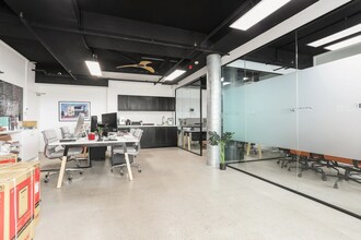 15 Parramatta Road, Annandale à louer Photo intérieure- Image 2 de 4