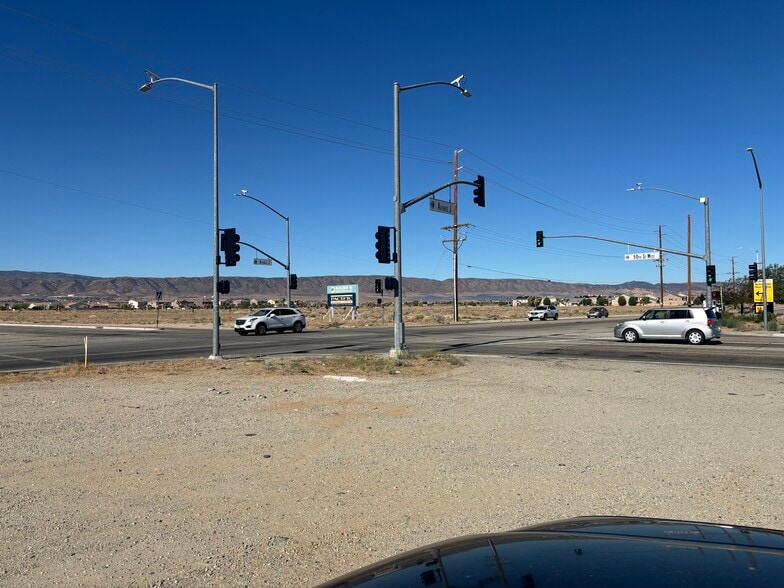 Avenue J & 50th Street West, Lancaster, CA à louer - Autre - Image 2 de 4