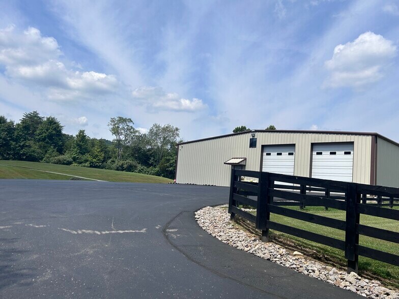 13002 Indiana 60, Memphis, IN for sale - Building Photo - Image 3 of 25