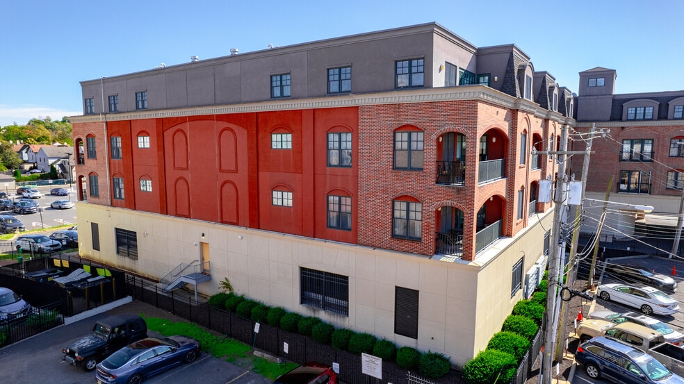23 Wallace St, Red Bank, NJ à vendre - Photo du bâtiment - Image 2 de 15