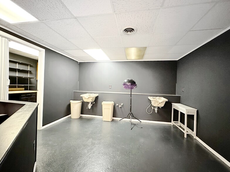 1277 Hicks Blvd, Fairfield, OH à louer - Photo du bâtiment - Image 3 de 13