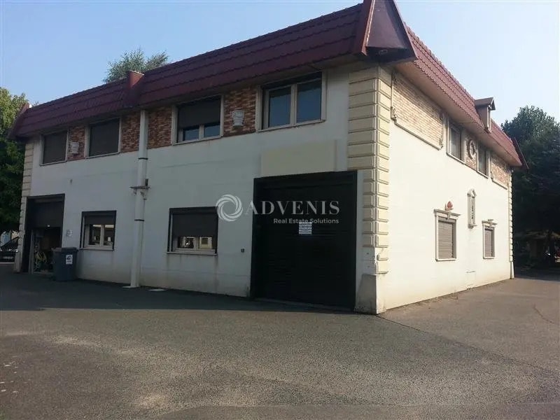 Flex in Massy for lease Building Photo- Image 1 of 12