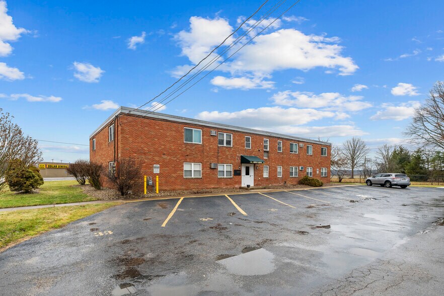 540 W College St, Oberlin, OH à vendre - Photo du bâtiment - Image 2 de 35