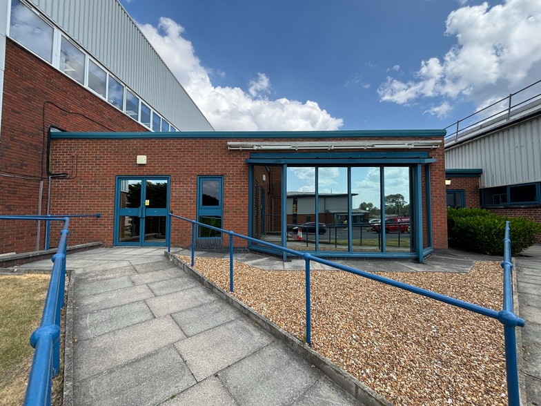 Chorley New Rd, Bolton for lease - Building Photo - Image 3 of 3