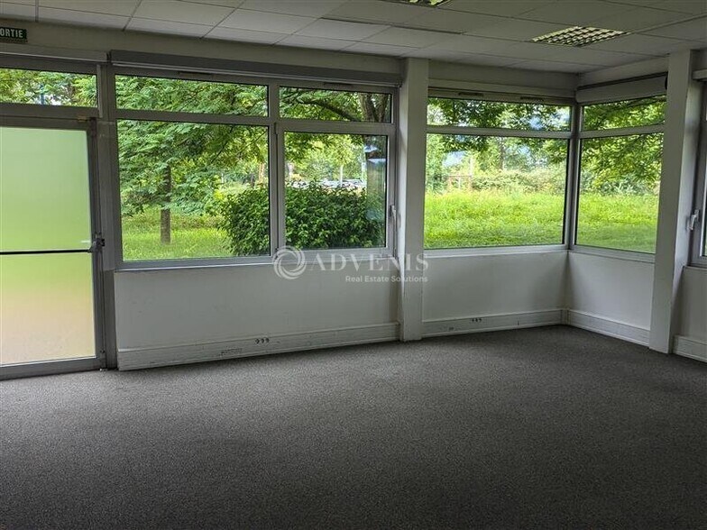 Office in Entzheim for sale - Interior Photo - Image 3 of 12