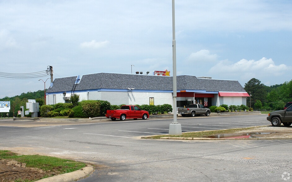 320 Main St W, Sleepy Eye, MN for lease - Building Photo - Image 3 of 11