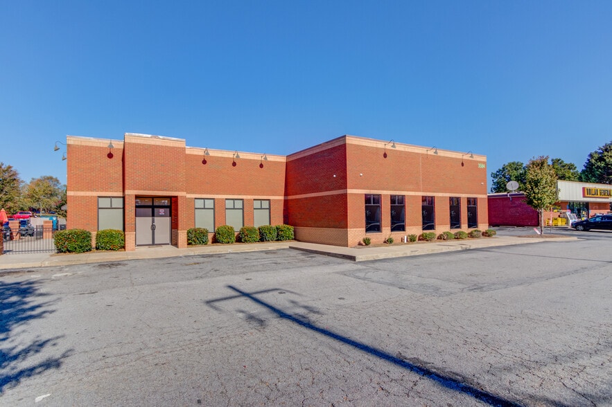 3584 Atlanta Hwy, Flowery Branch, GA for sale - Building Photo - Image 3 of 21