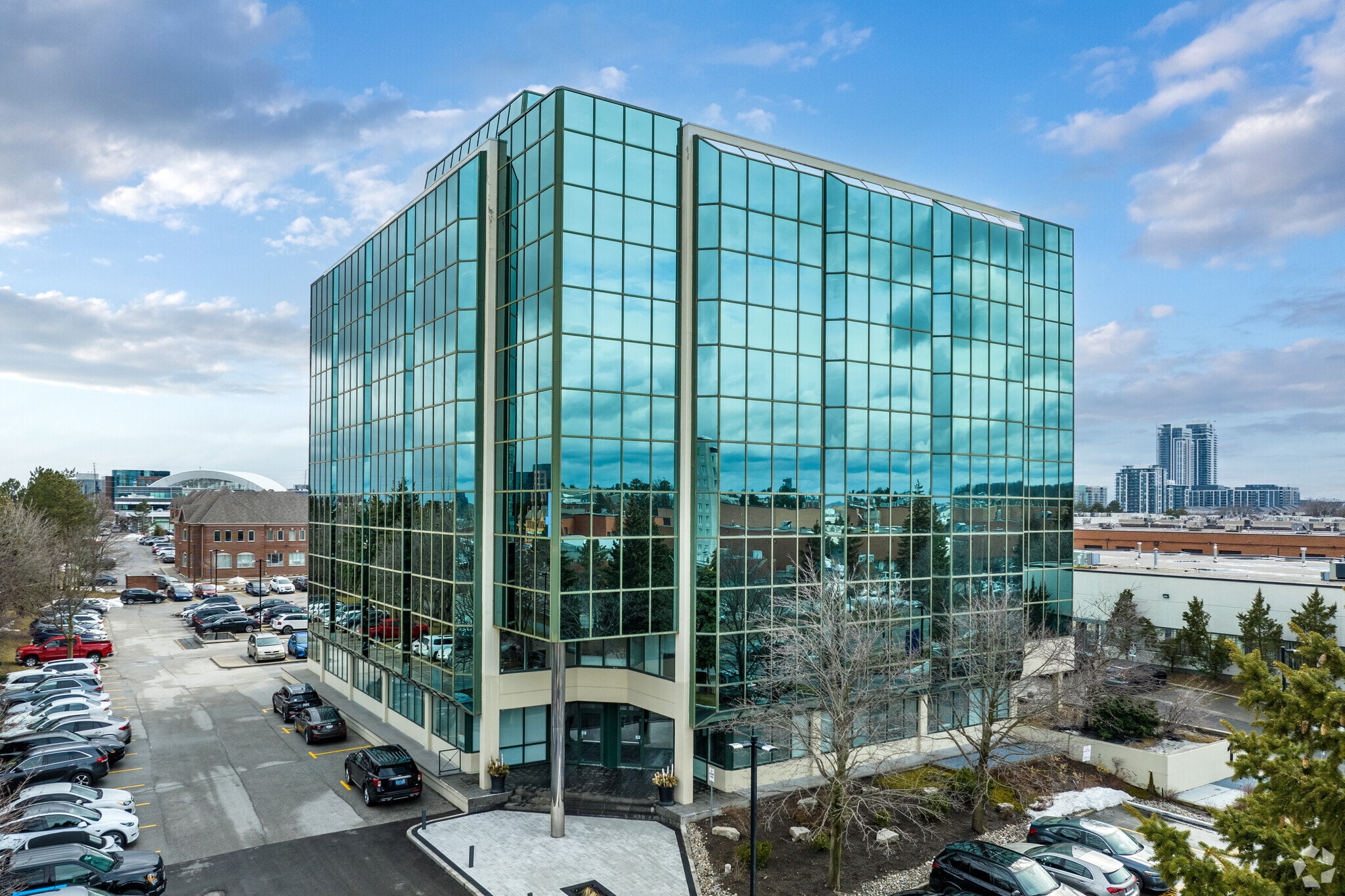 1 W Pearce St, Richmond Hill, ON for lease Building Photo- Image 1 of 6