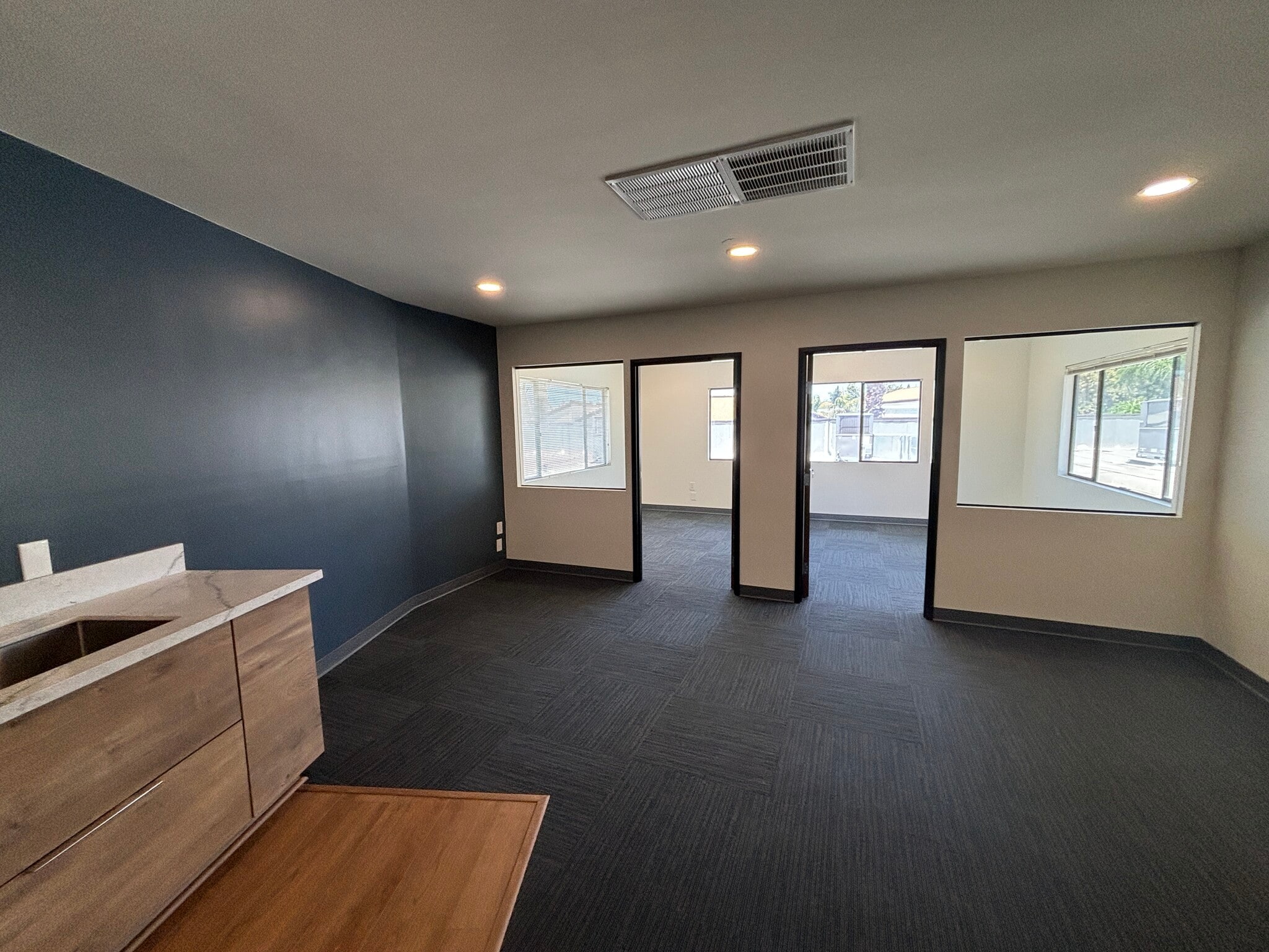 5480 Baltimore Dr, La Mesa, CA à louer Photo intérieure- Image 1 de 5