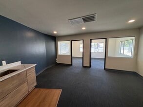 5480 Baltimore Dr, La Mesa, CA à louer Photo intérieure- Image 1 de 5