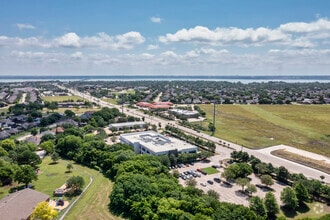 7501 Lakeview Pkwy, Rowlett, TX - Aerial  map view