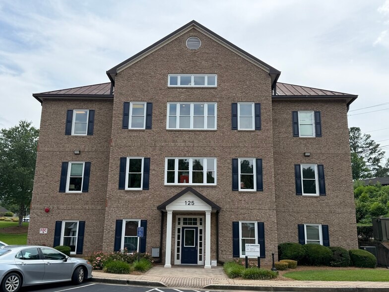 125 Oakside Ct, Canton, GA for lease - Building Photo - Image 2 of 13