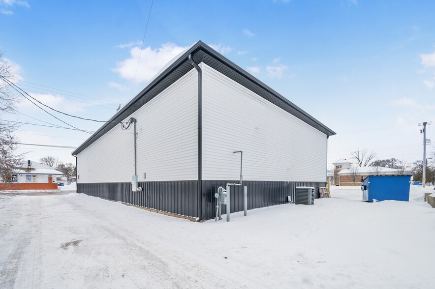 805 Maple St, Big Rapids, MI for sale - Building Photo - Image 2 of 21