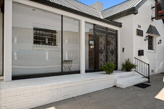 214 19th Ave, Nashville, TN for lease Interior Photo- Image 1 of 23