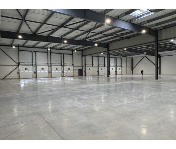 Industrial in Toulouse for lease - Interior Photo - Image 3 of 6
