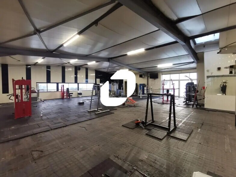 Office in Neuilly-sur-Marne for lease - Interior Photo - Image 2 of 7