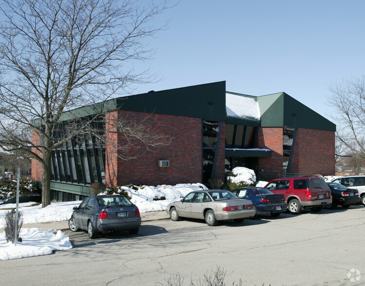 6402 Odana Rd, Madison, WI for lease - Building Photo - Image 2 of 2