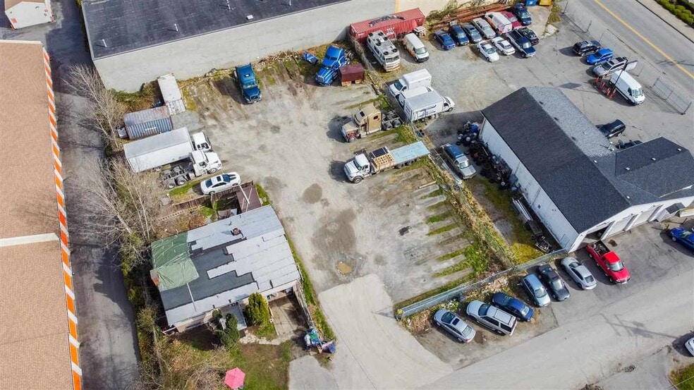 8634 120A St, Surrey, BC à vendre - Photo du bâtiment - Image 3 de 13