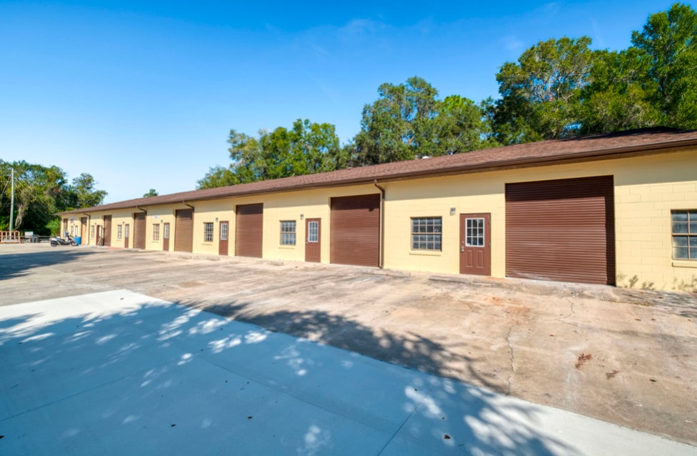 902 S Leavitt Ave, Orange City, FL for lease Building Photo- Image 1 of 9